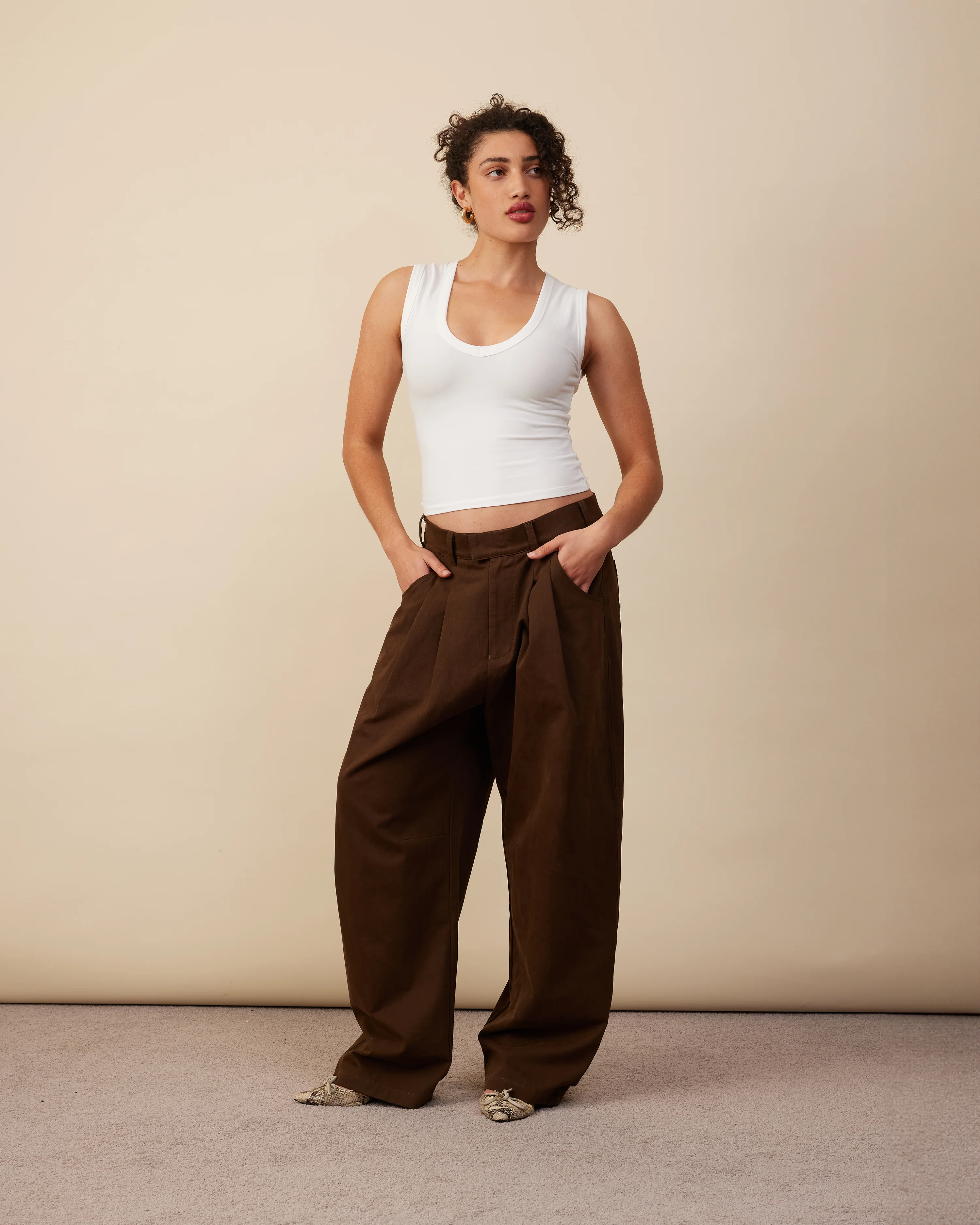 Barrel Leg Pants | Warm Brown - Image 3