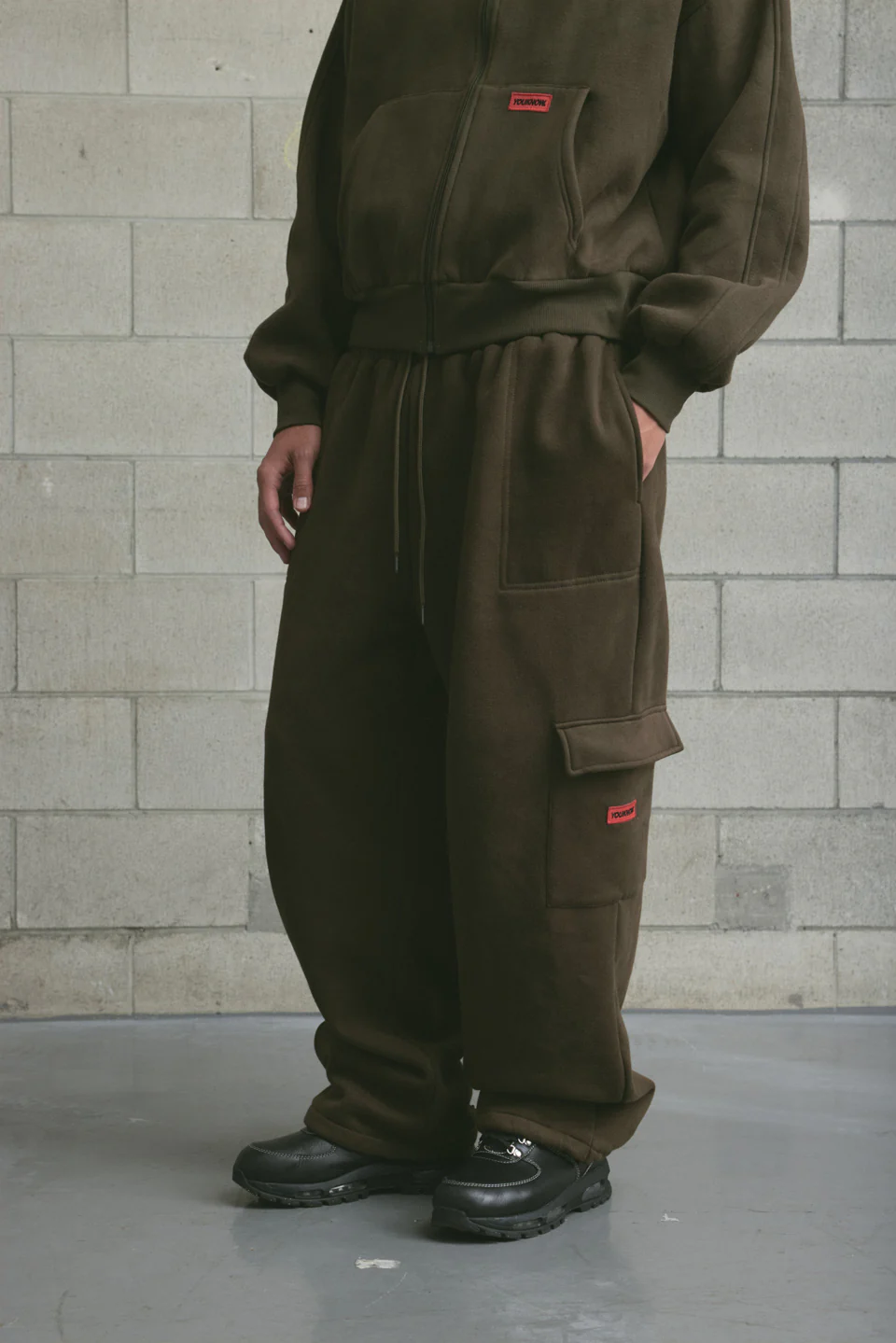 Brushed Fleece Cargo Sweatpant | Dark Olive - Image 4