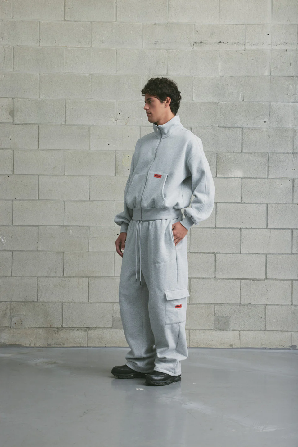 Brushed Fleece Cargo Sweatpant | GREY MARLE - Image 2
