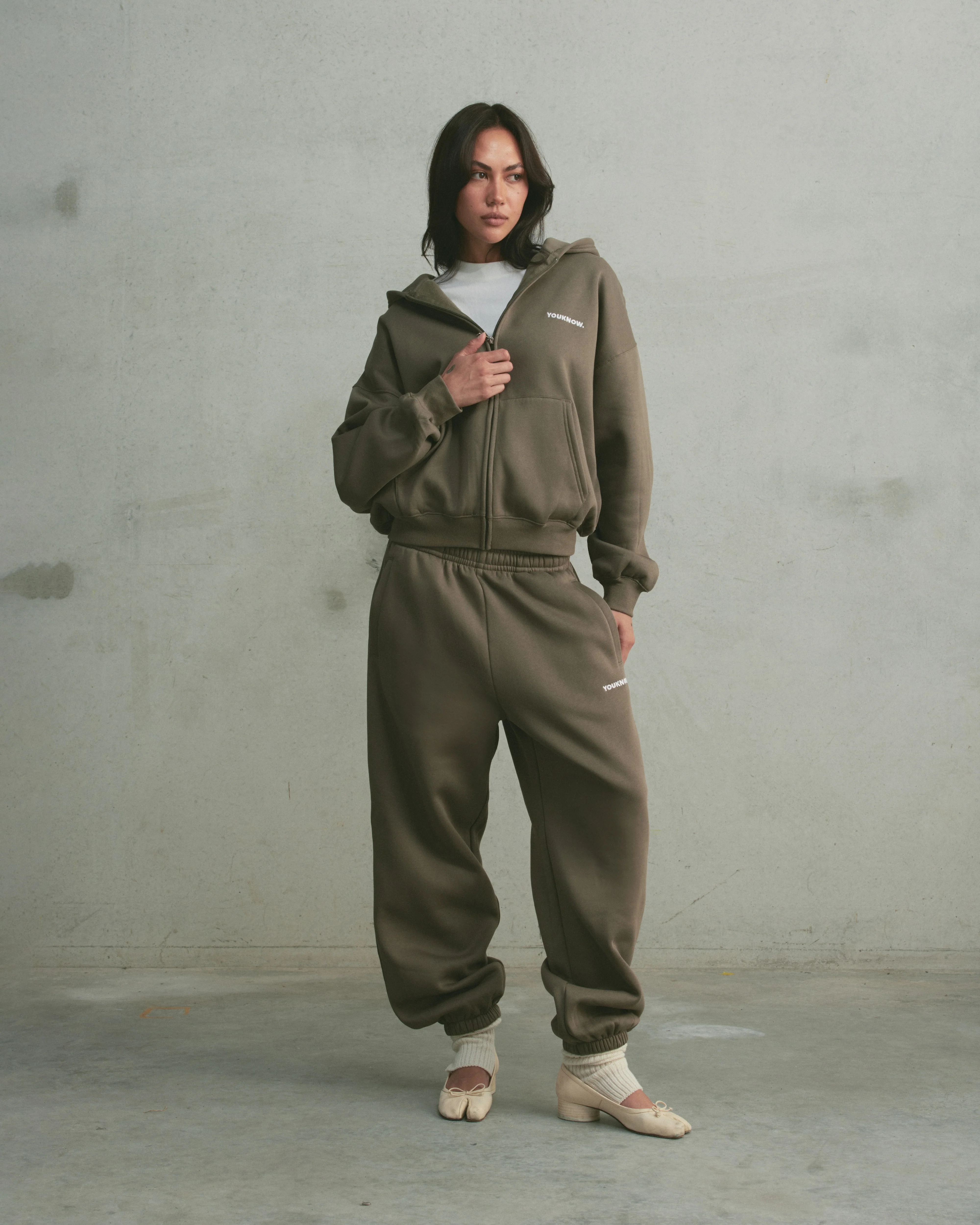 Core Cuffed Sweatpants | Seaweed - Image 5