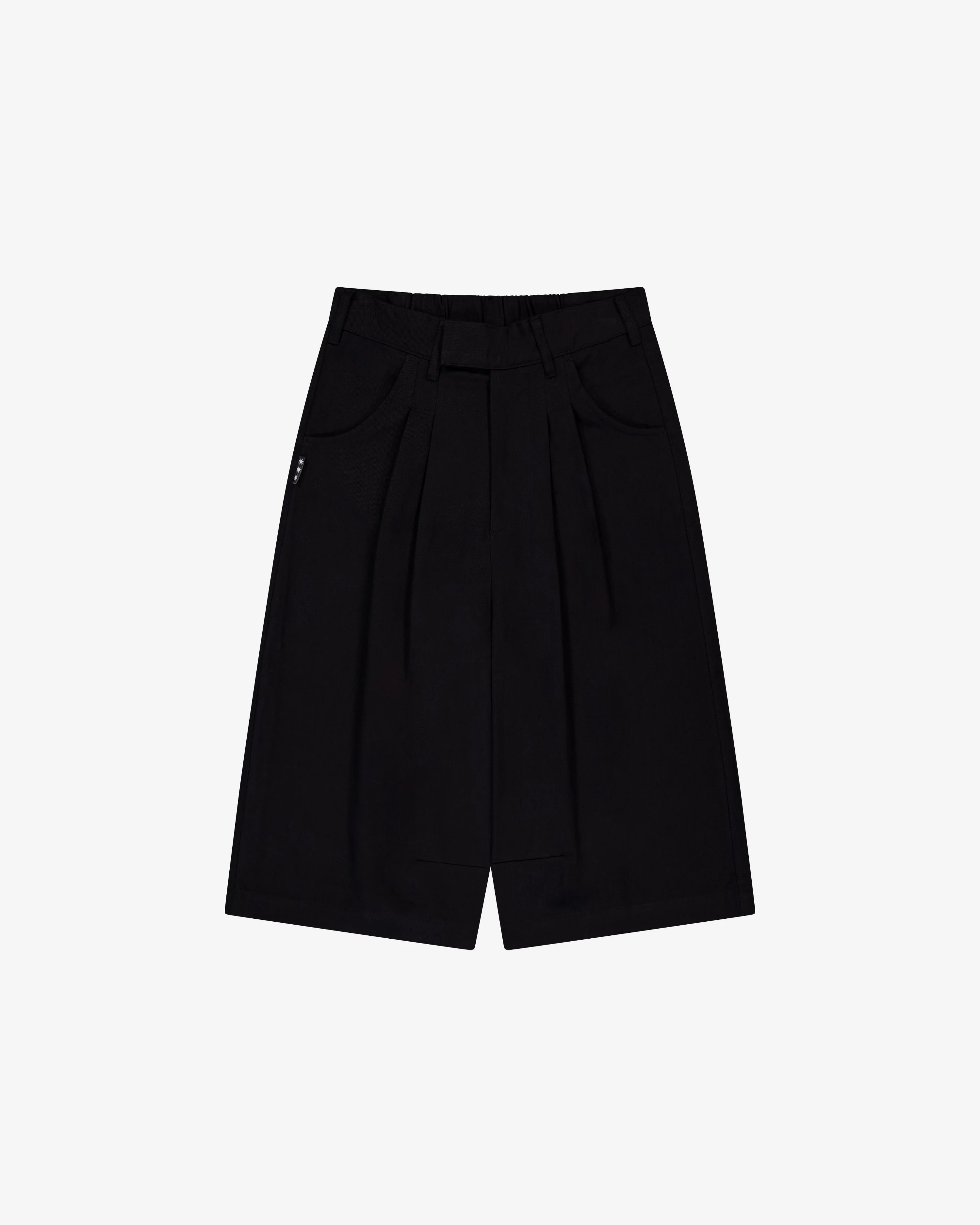 Double Pleated Shorts | Black
