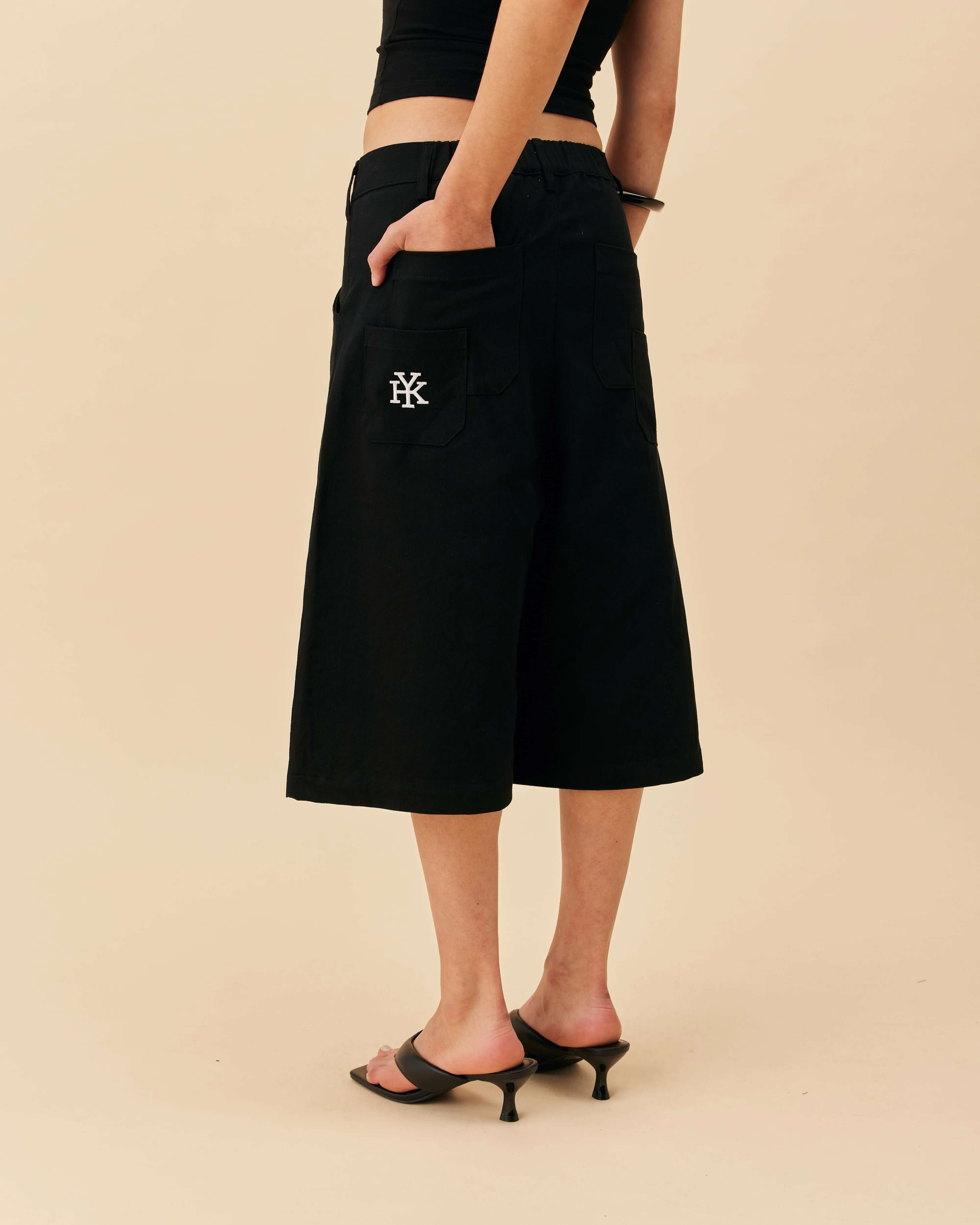 Double Pleated Shorts | Black - Image 7