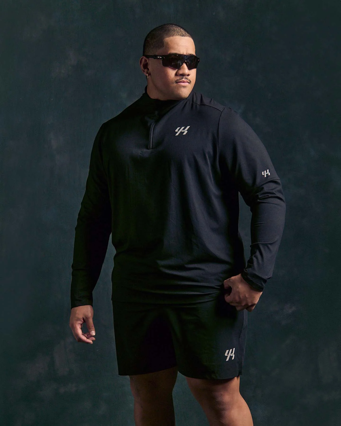 YK Move Journey Quarter Zip | Black - Image 4