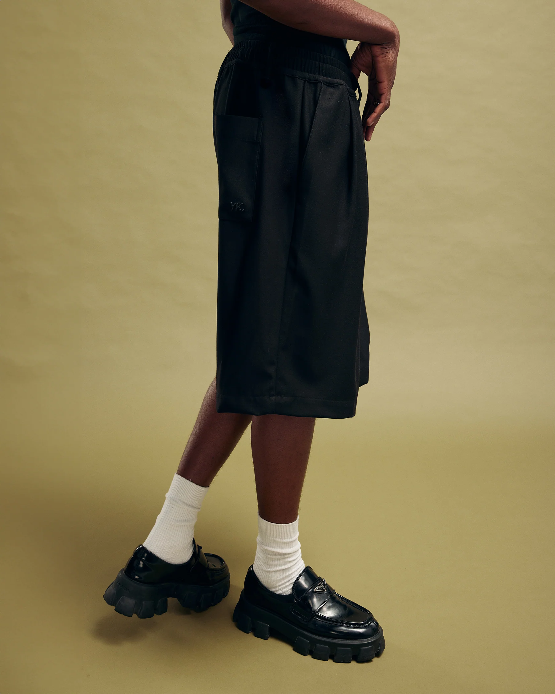 Nothing Pleated Shorts | Tar - Image 5