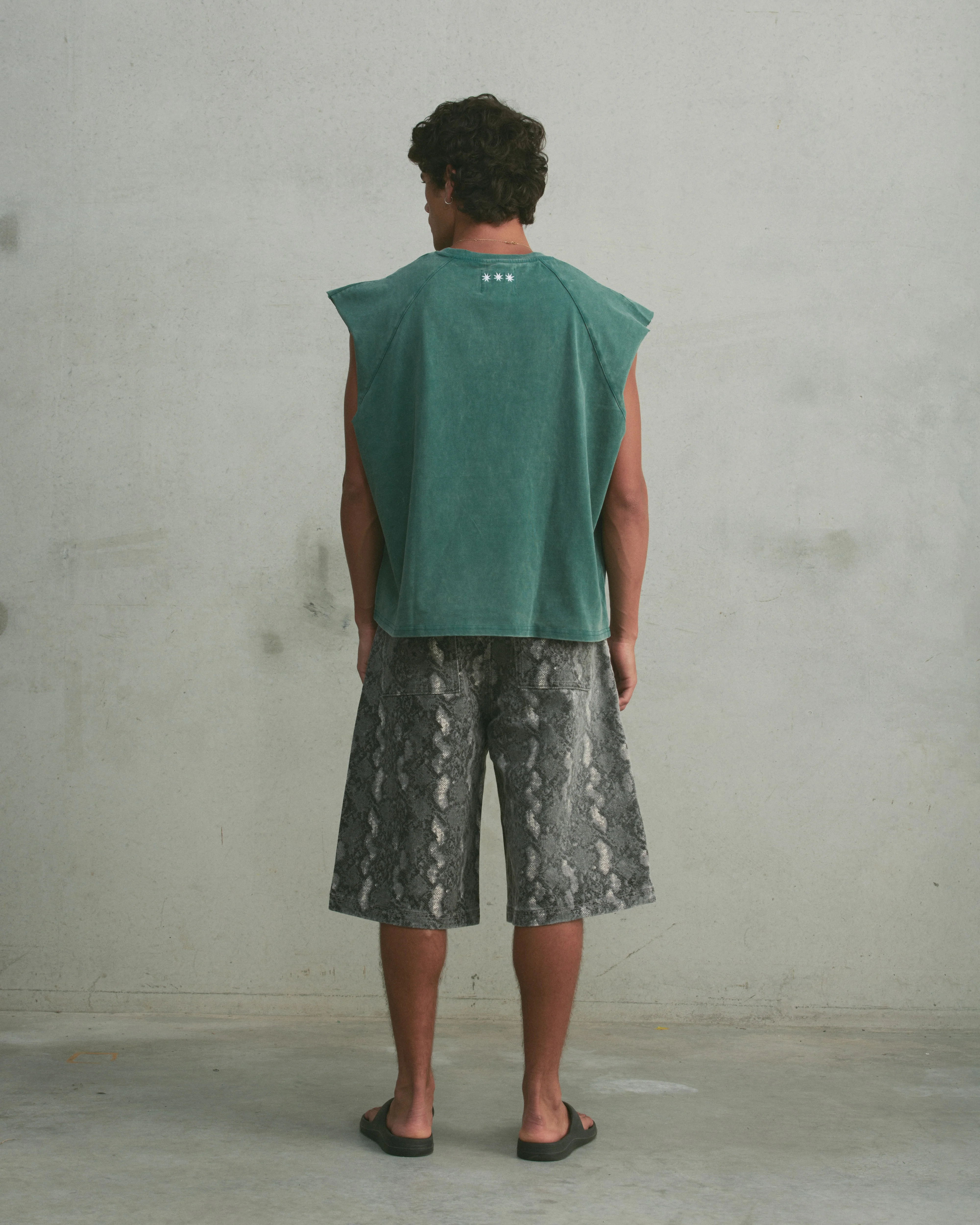 Oversized Raglan Tank | Washed Green - Image 6
