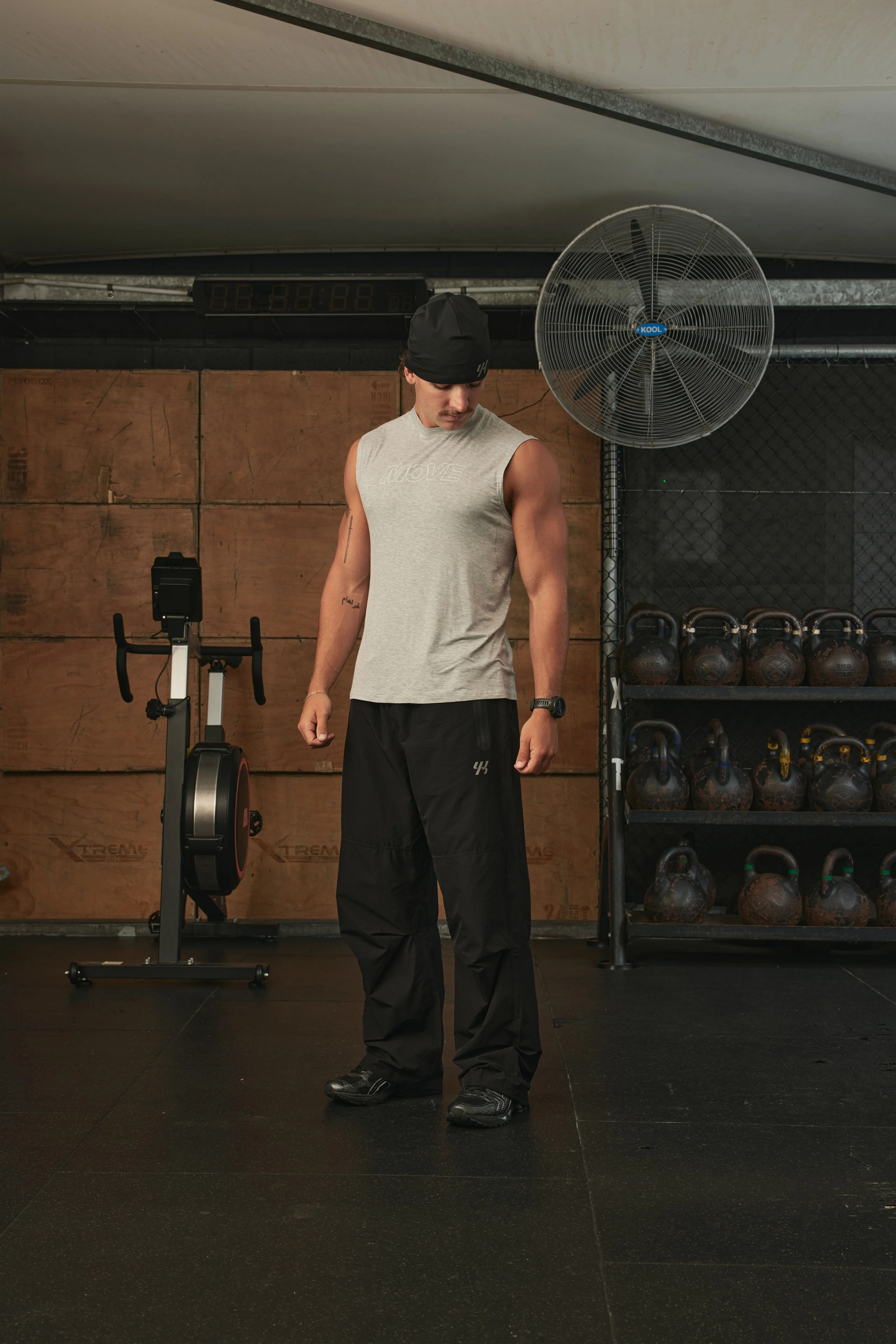 YK Move Aeroshell Pants | Black - Image 3