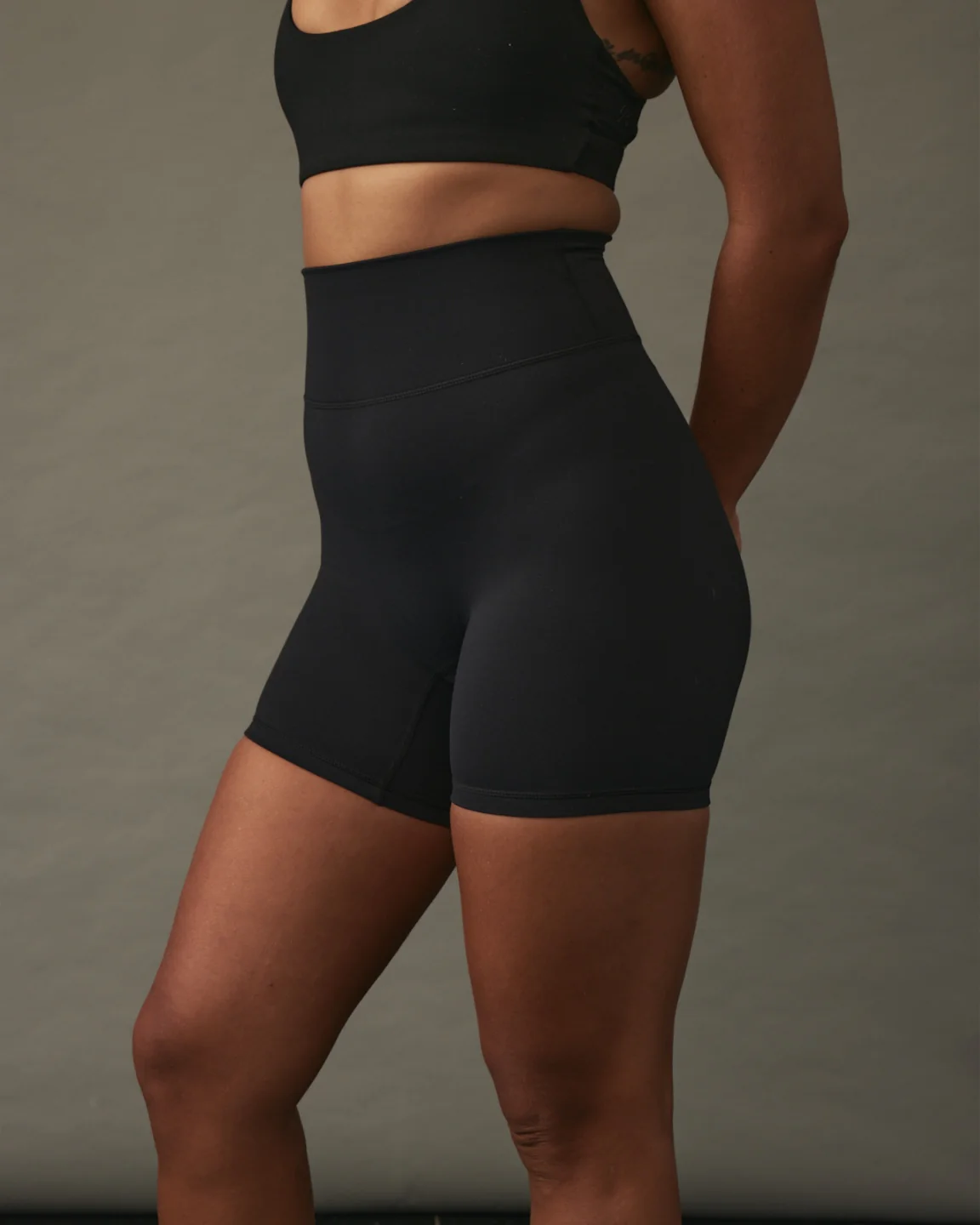 YK Move Cloud Shorts | Black - Image 3