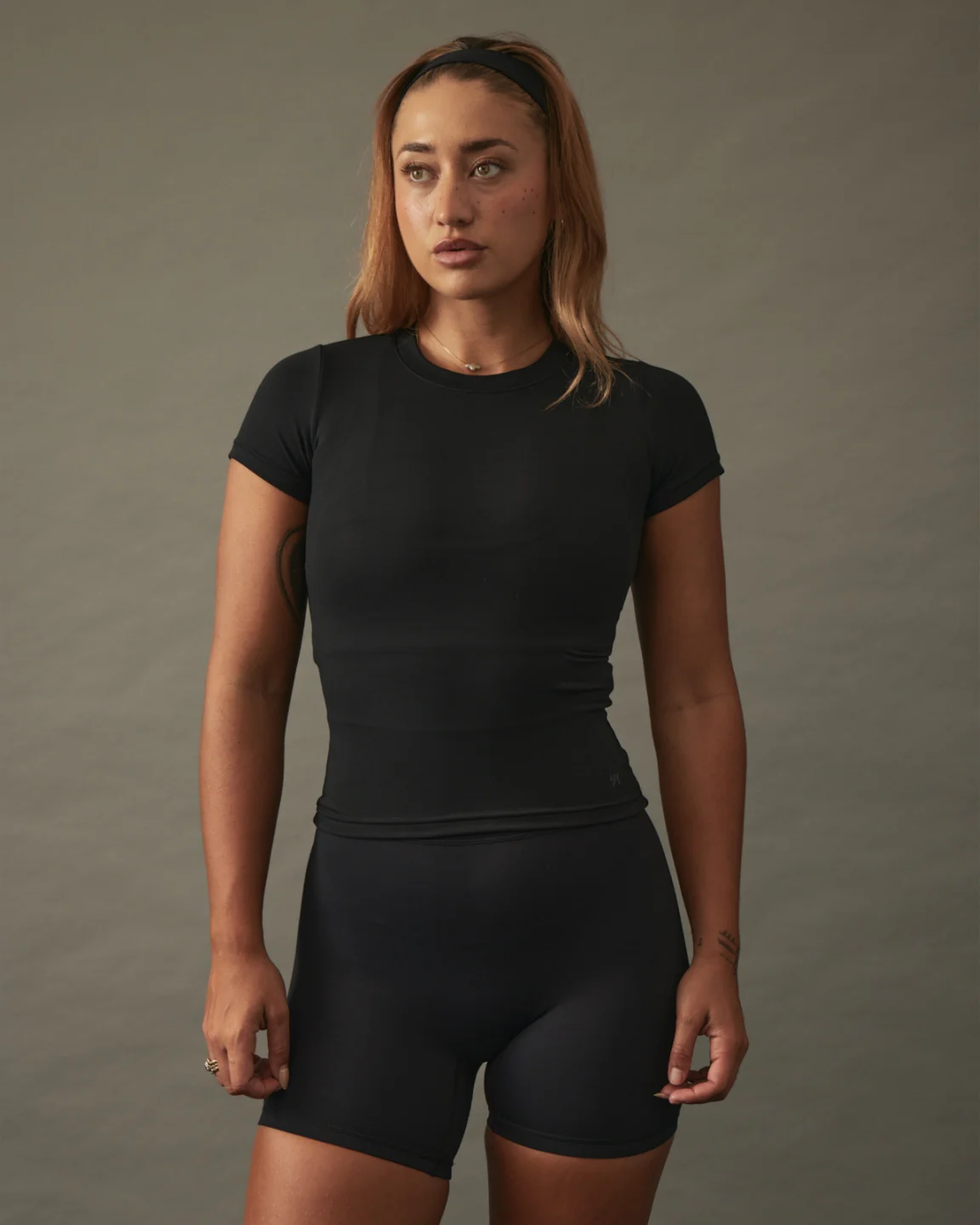 YK Move Cloud Short Sleeve | Black - Image 3